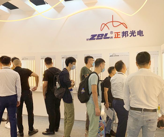 戶外燈帶哪個(gè)品牌好？正邦光電帶您探尋照明新境界