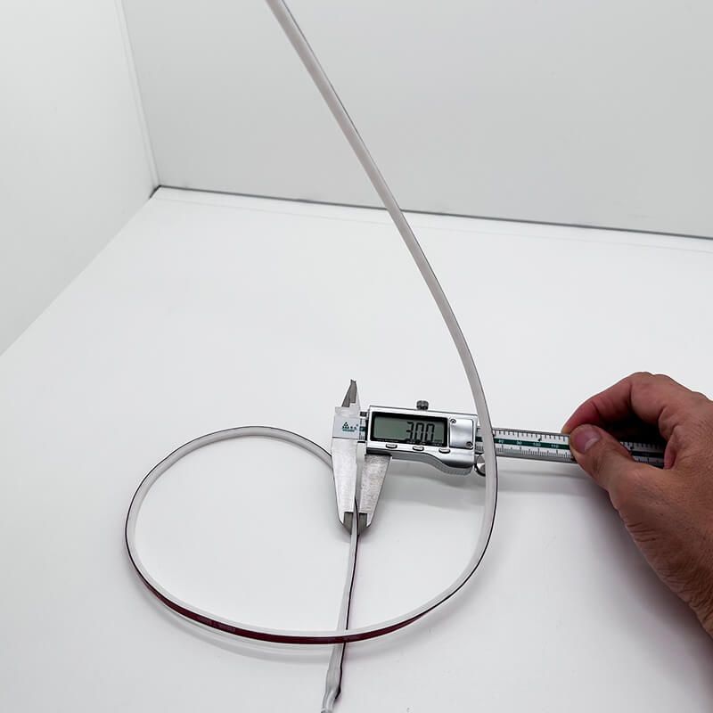 衣柜、櫥柜、酒柜專用，6mmx3mm3D發(fā)光LED燈帶 - 1